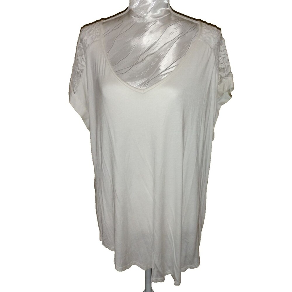 Super soft Knit white Top Size 2XL Lace details, Feminine, Babydoll, Comfort
